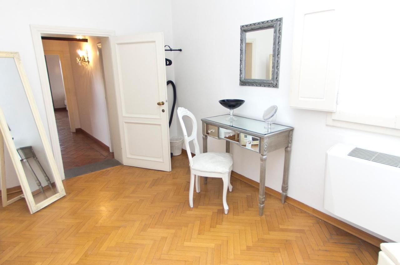 Traviata Appartamento Storico - Palazzo Tolomei Florens Exteriör bild